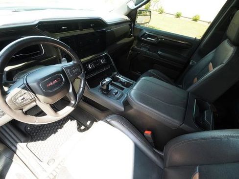 Used 2023 GMC Sierra 1500 AT4 w/ Technology Package AWD/4WD image 25
