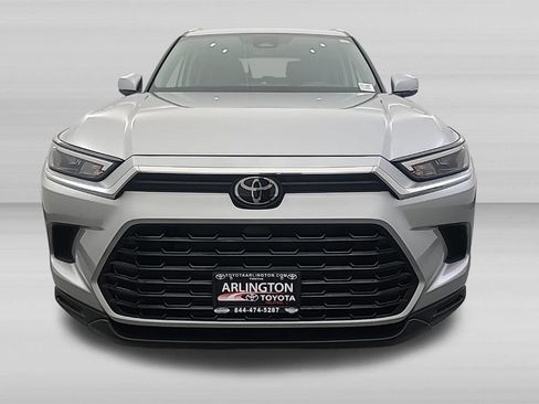 Used 2025 Toyota Grand Highlander AWD image 10