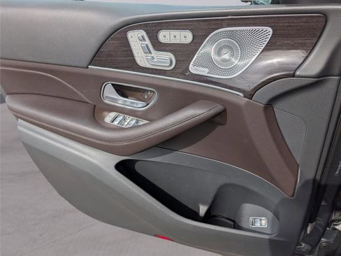 Used 2020 Mercedes-Benz GLS 450 4MATIC image 14