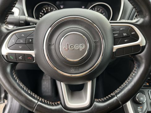 Used 2020 Jeep Compass Latitude w/ Popular Equipment Group AWD/4WD image 21