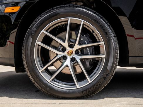 New 2026 Porsche Macan AWD/4WD image 13