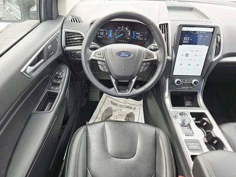 Used 2022 Ford Edge Titanium image 11