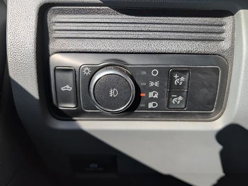 Used 2025 Ford F250 XLT w/ FX4 Off-Road Package image 16