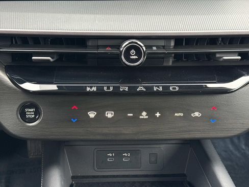 Certified 2025 Nissan Murano SV image 11