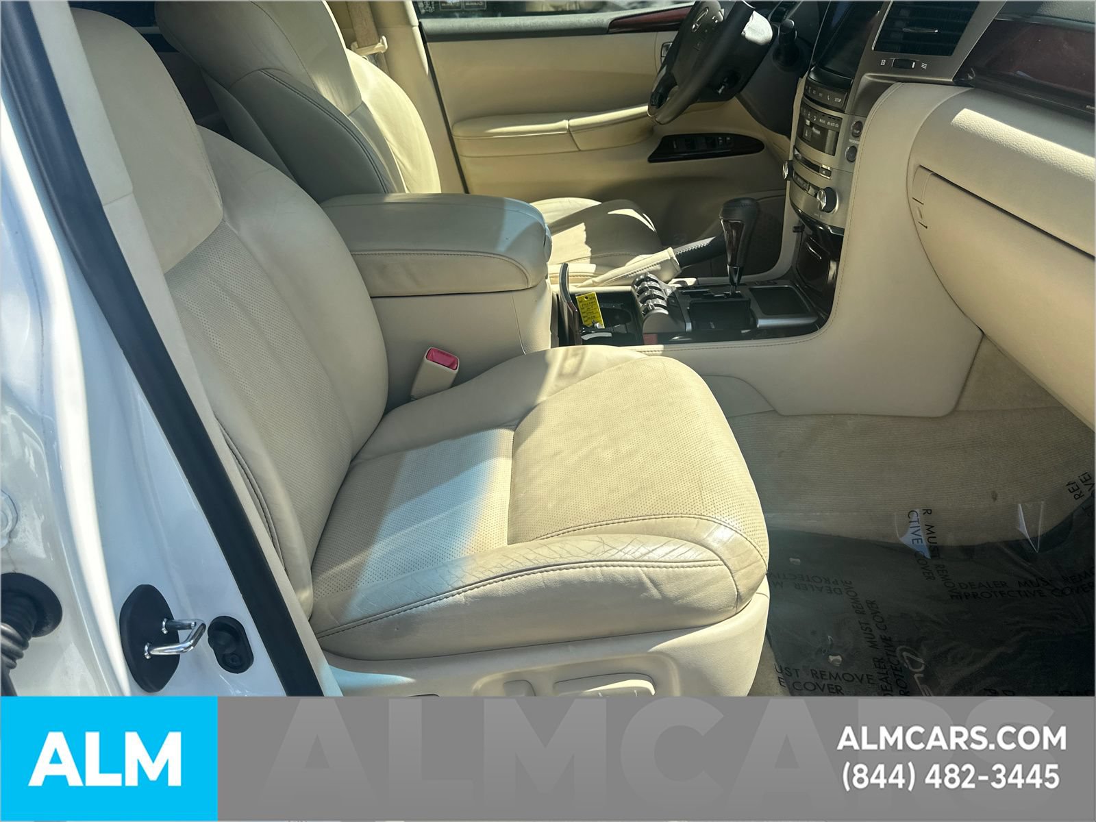 Used 2015 Lexus LX 570 4WD w/ Luxury Package image 15