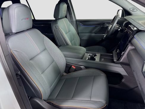 New 2026 GMC Acadia AT4 image 30