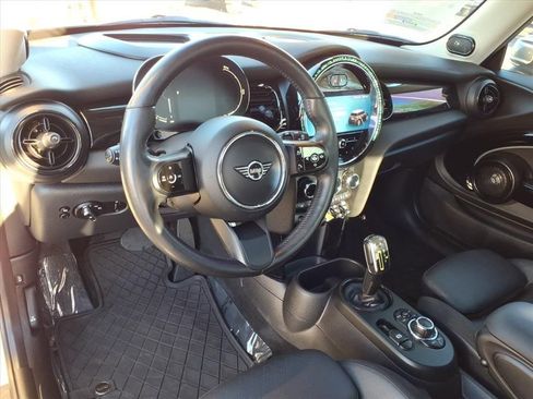 Used 2022 MINI Cooper SE image 2