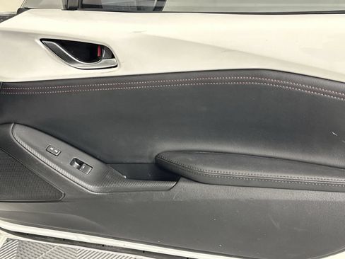 Used 2018 MAZDA MX-5 Miata Grand Touring RWD image 25