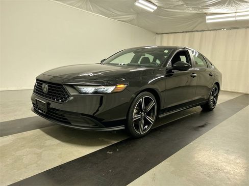 Used 2023 Honda Accord Sport image 10