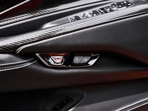 Used 2024 Chevrolet Corvette Z06 w/ Z07 Performance Package image 39