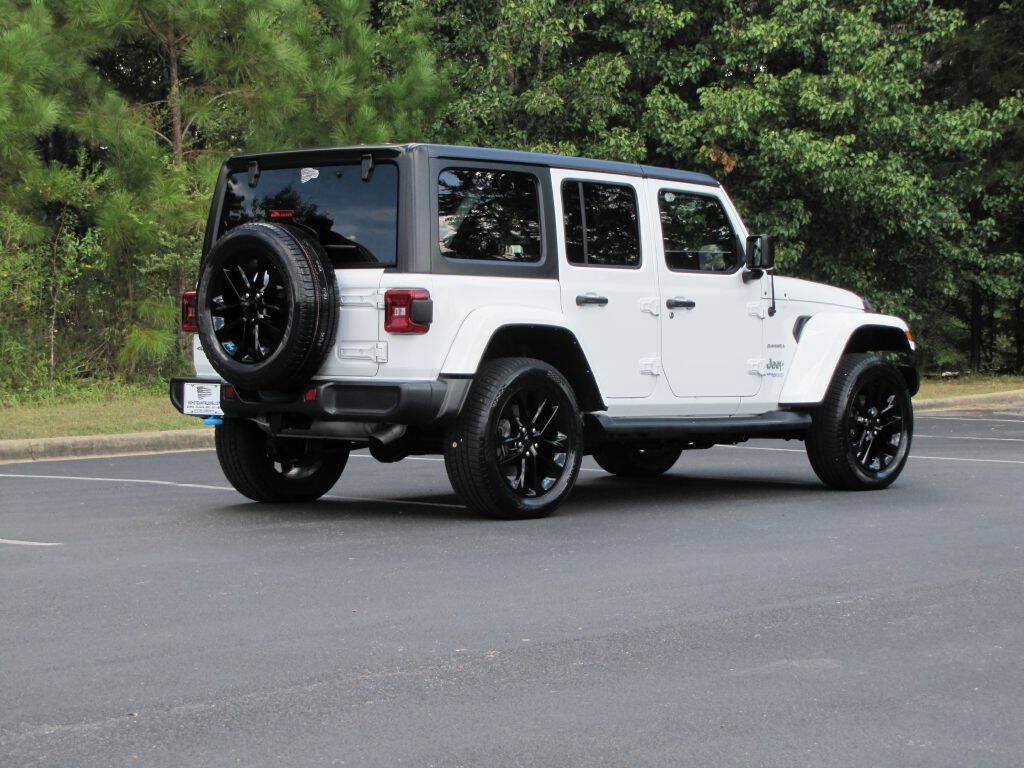 Used 2022 Jeep Wrangler Unlimited Sahara AWD/4WD image 6