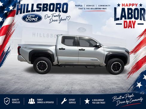 Used 2024 Toyota Tacoma TRD Off-Road AWD/4WD image 4