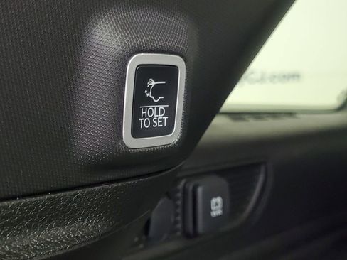 Used 2024 Jeep Grand Cherokee Altitude image 9