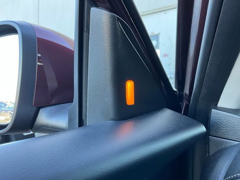 Used 2025 Nissan Sentra SV image 19