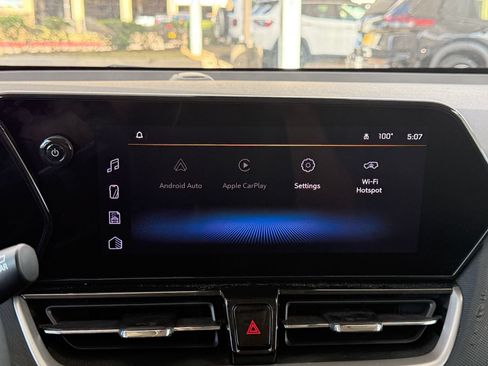 Used 2025 Chevrolet TrailBlazer LT FWD image 16
