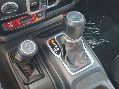 Used 2019 Jeep Wrangler Unlimited Rubicon AWD/4WD image 26