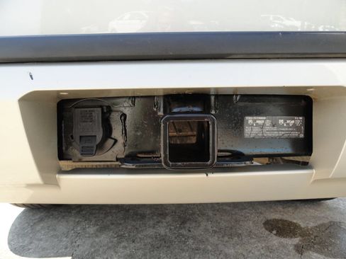 Used 2016 Chevrolet Suburban LS RWD image 33