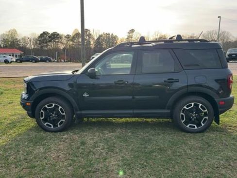 Used 2022 Ford Bronco Sport Outer Banks w/ Tech Package image 12