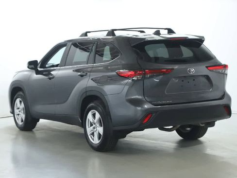 Used 2023 Toyota Highlander L FWD image 41