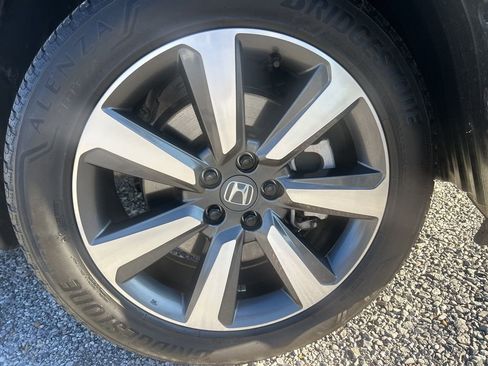 Used 2025 Honda Pilot Touring image 30