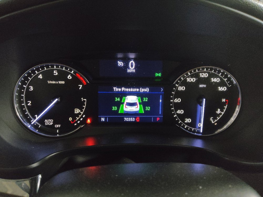 Used 2020 Cadillac XT4 Luxury w/ Cold Weather Package FWD image 23