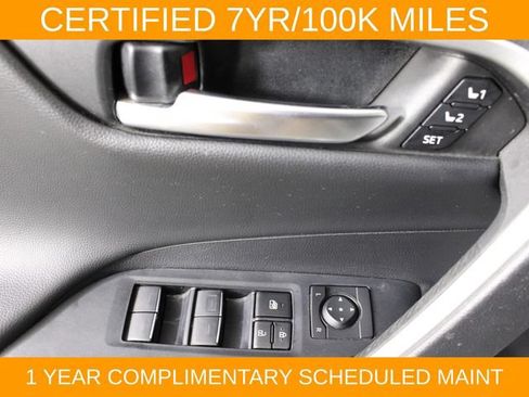 Used 2023 Toyota RAV4 XSE AWD/4WD image 18