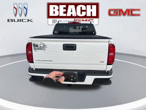 Used 2022 Chevrolet Colorado LT w/ LT Convenience Package image 4