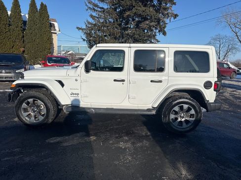 Used 2020 Jeep Wrangler Unlimited Sahara image 12