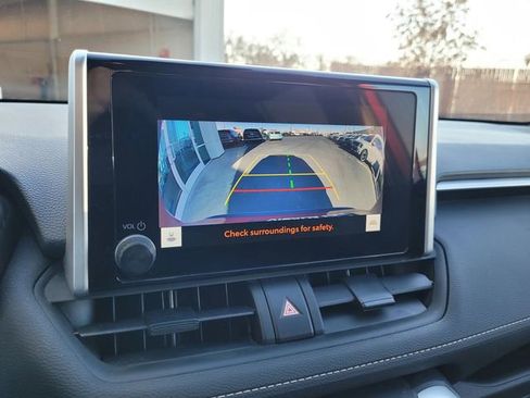 Used 2024 Toyota RAV4 LE image 18