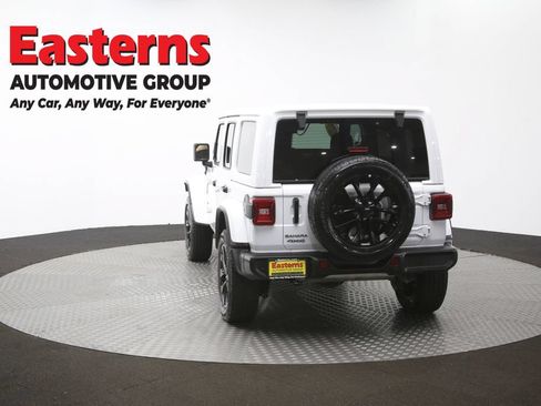 Used 2025 Jeep Wrangler Unlimited Sahara w/ Safety Group AWD/4WD image 38