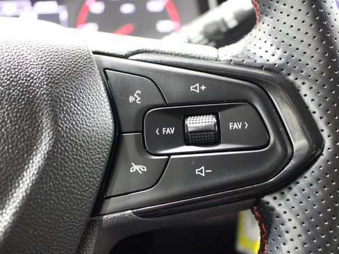 Used 2024 Chevrolet Trax RS w/ Driver Confidence Package FWD image 13