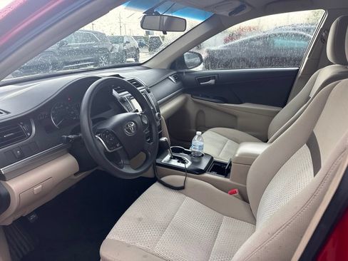 Used 2014 Toyota Camry LE FWD image 12
