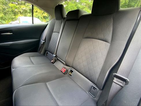 Used 2020 Toyota Corolla LE FWD image 19