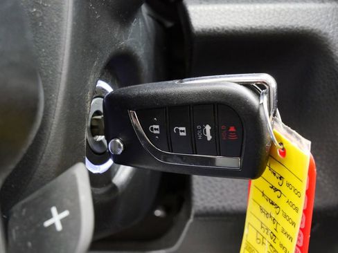Used 2024 Toyota Camry SE FWD image 27
