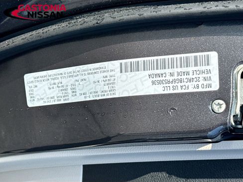 Used 2023 Chrysler Pacifica Touring-L FWD image 42