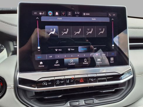 Used 2025 Jeep Compass Limited image 7