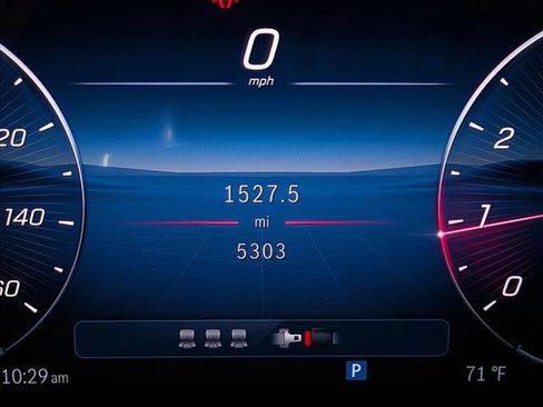 Used 2026 Mercedes-Benz GLC 300 image 11