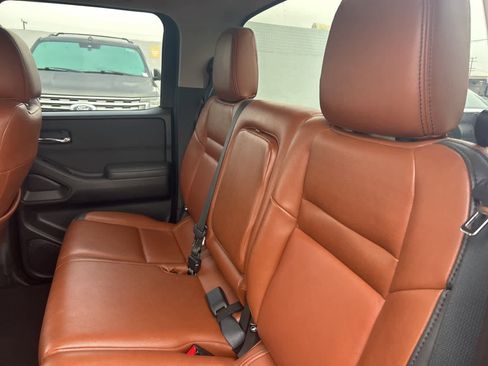 Used 2022 Nissan Frontier SV w/ Technology Package image 20