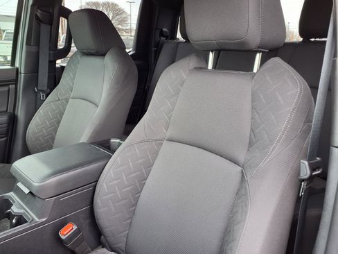 Used 2025 Toyota Tacoma SR image 14