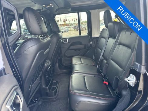 Used 2023 Jeep Wrangler Unlimited Rubicon w/ Cold Weather Group AWD/4WD image 23