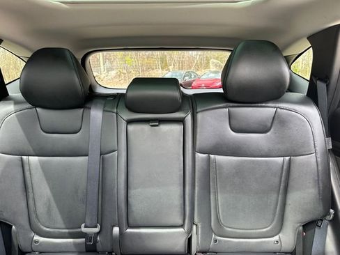 Used 2025 Hyundai Tucson Limited AWD/4WD image 32
