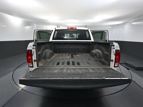 Used 2017 RAM 1500 Classic SLT AWD/4WD image 34