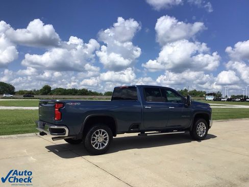 Used 2025 Chevrolet Silverado 2500 LTZ w/ LTZ Convenience Package image 7