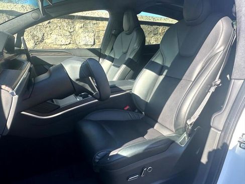 Used 2023 Tesla Model X image 24