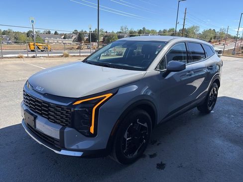 Used 2026 Kia Sportage S AWD/4WD image 2