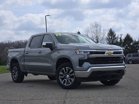 Used 2023 Chevrolet Silverado 1500 LT AWD/4WD image 2