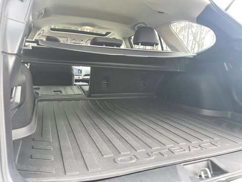 Used 2016 Subaru Outback 2.5i Limited AWD/4WD image 23