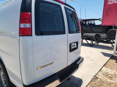 New 2026 Chevrolet Express 3500 Extended w/ Driver Convenience Package RWD image 9