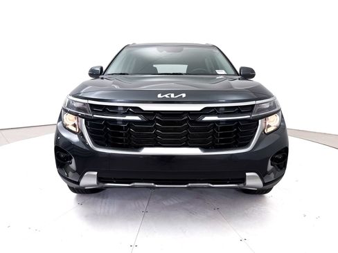 Certified 2025 Kia Seltos EX w/ EX Sunroof Package AWD/4WD image 14