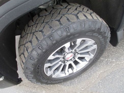 Used 2020 GMC Sierra 1500 AT4 w/ AT4 Premium Package AWD/4WD image 15